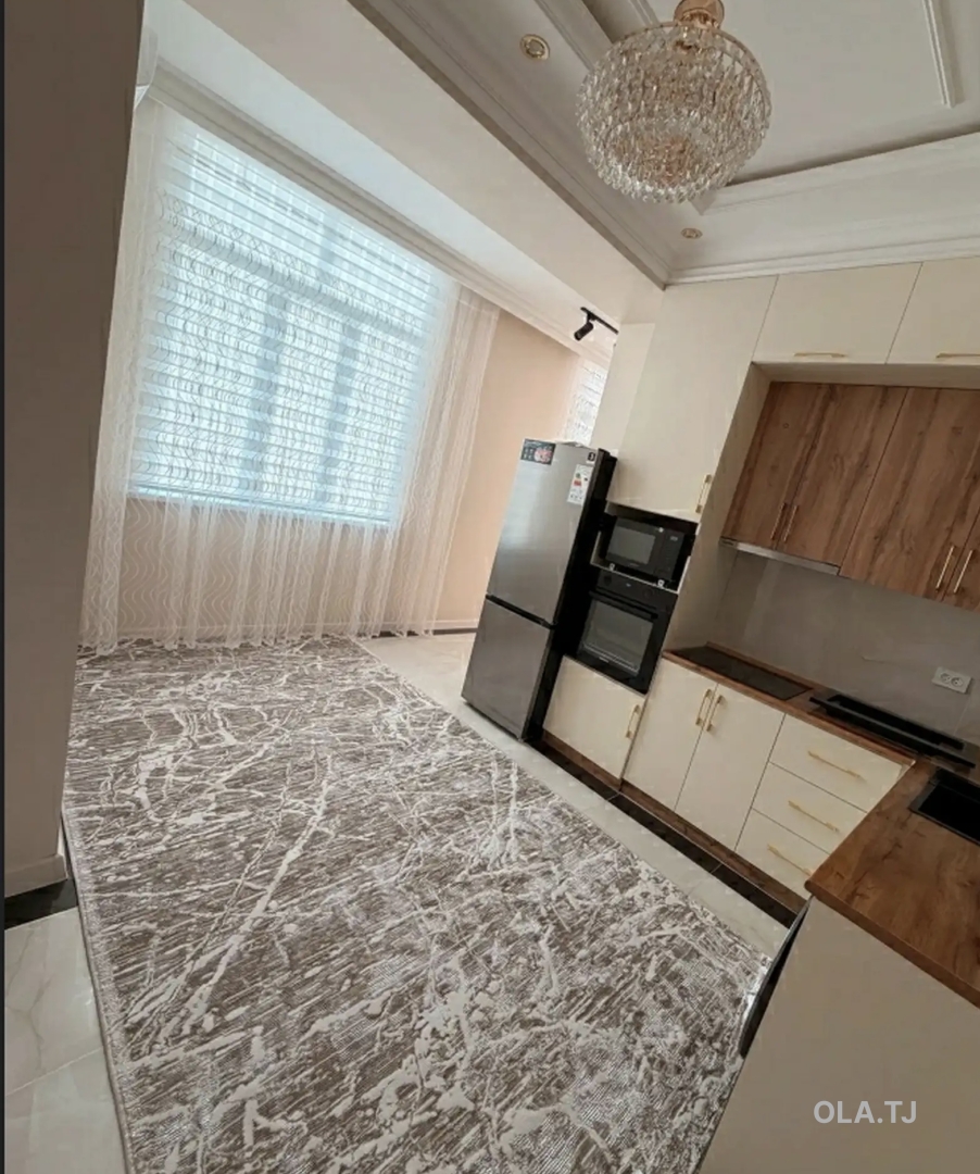 3 комнатная квартира, 12 этаж, 140 м²