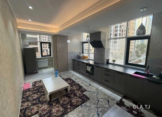 3 комнатная квартира, 4 этаж, 120 м²