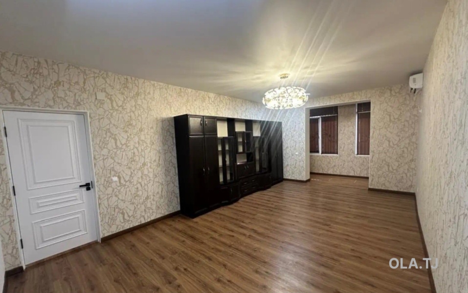 3 комнатная квартира, 2 этаж, 90 м²
