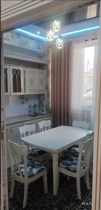 2 комнатная квартира, 2 этаж, 70 м²