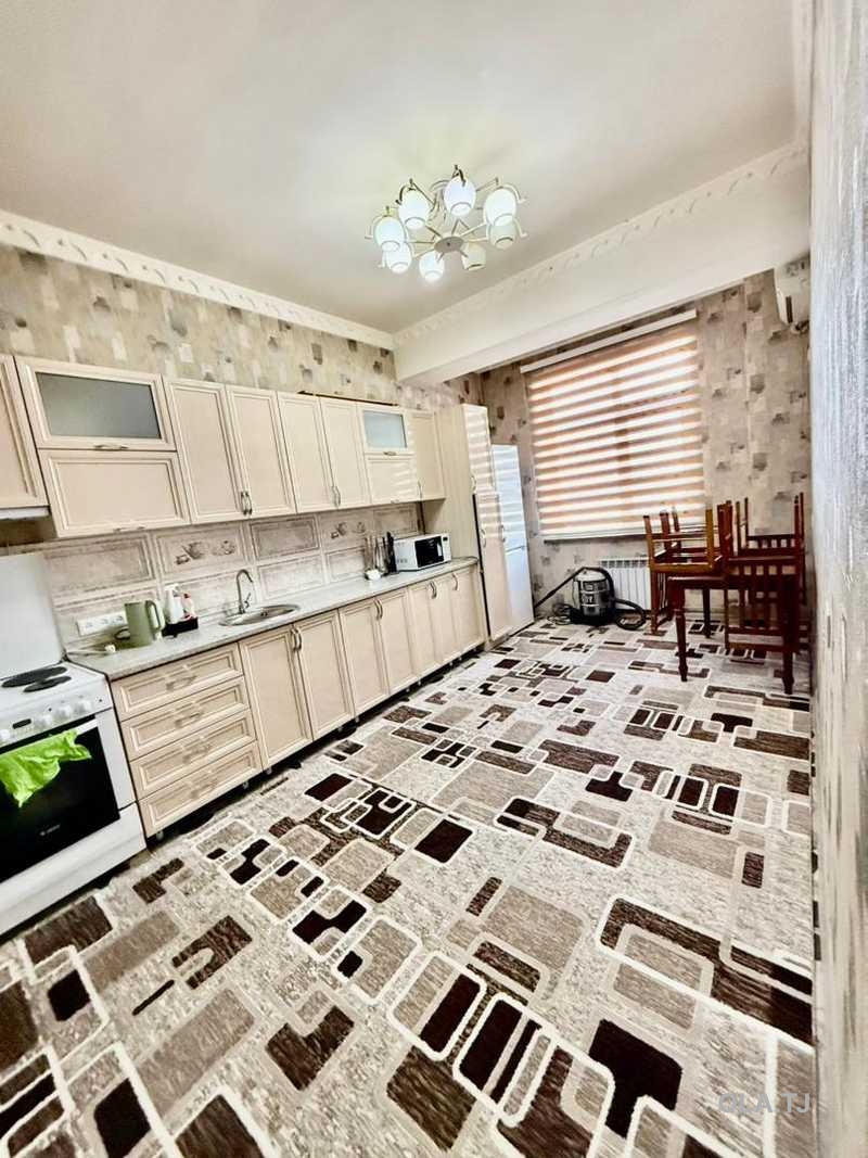 3 комнатная квартира, 4 этаж, 130 м²