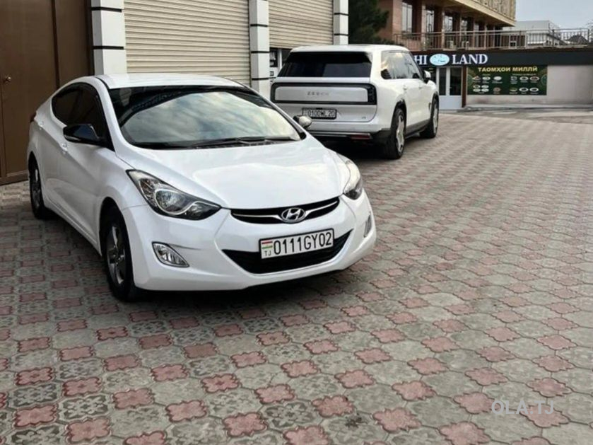 Hyundai Avante,  2013