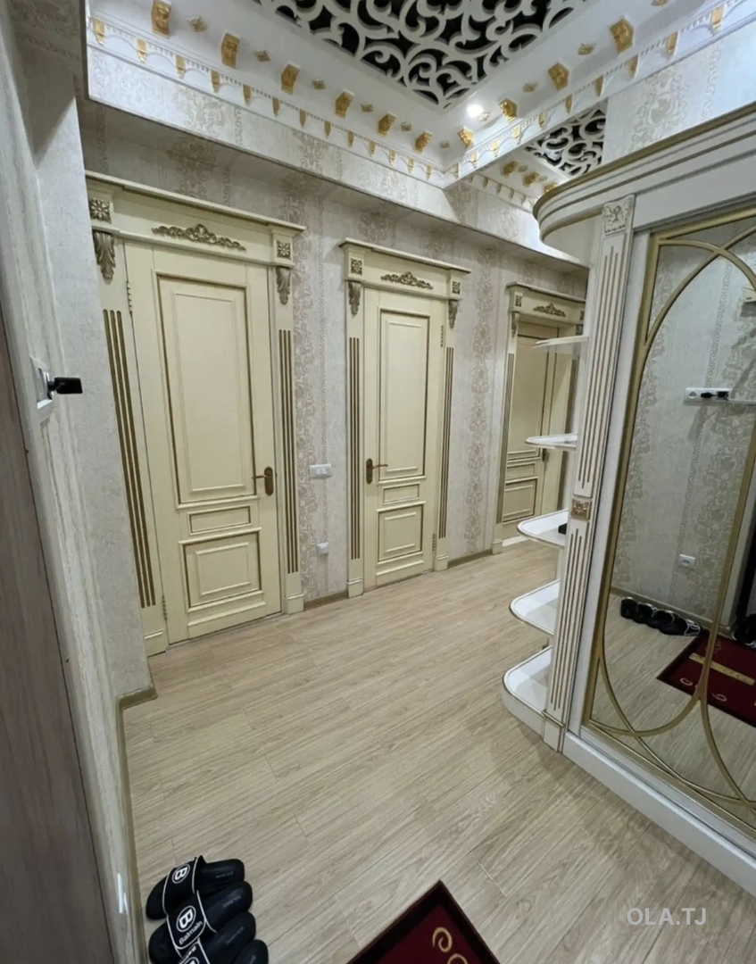 3 комнатная квартира, 6 этаж, 105 м²