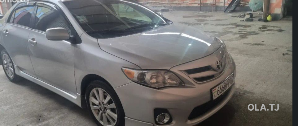 Toyota Corolla,  2010