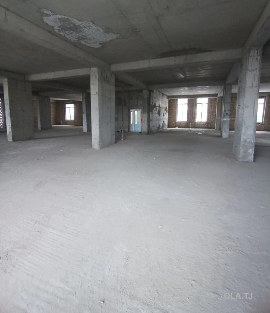 Помещение под свободное назначение, 690м², и сомони