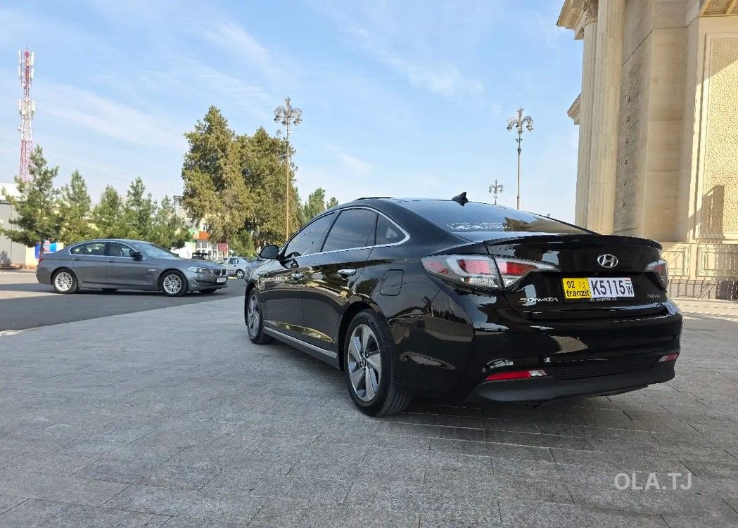 Hyundai Sonata,  2016