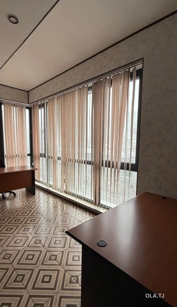Офис на продажу, В жилом доме, 90 м²
