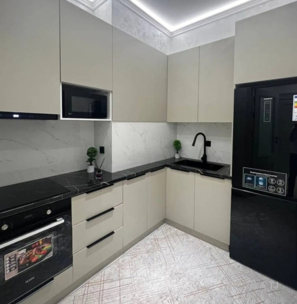 3 комнатная квартира, 8 этаж, 76 м²