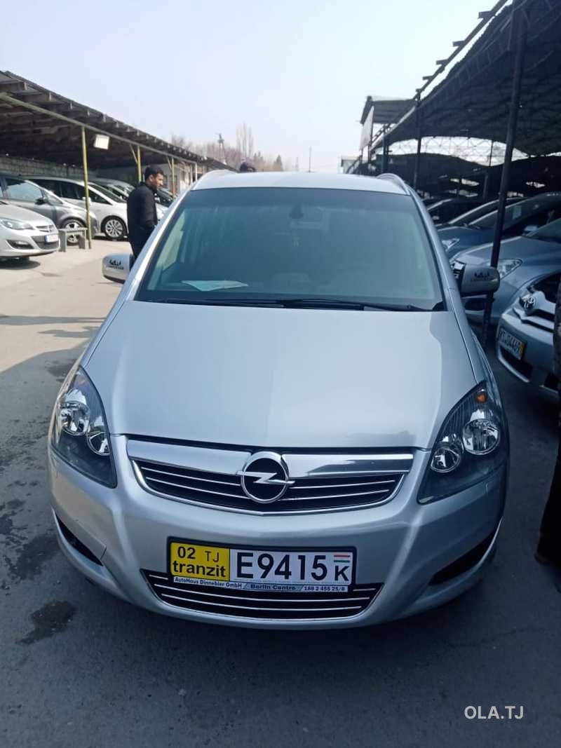 Opel Zafira,  2011