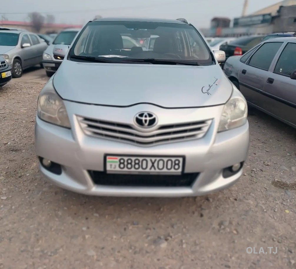Toyota Verso,  2012
