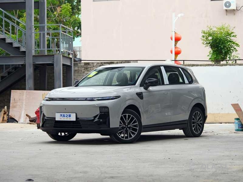 Leapmotor B10,  2025