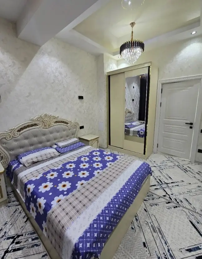 2 комнатная квартира,  этаж,