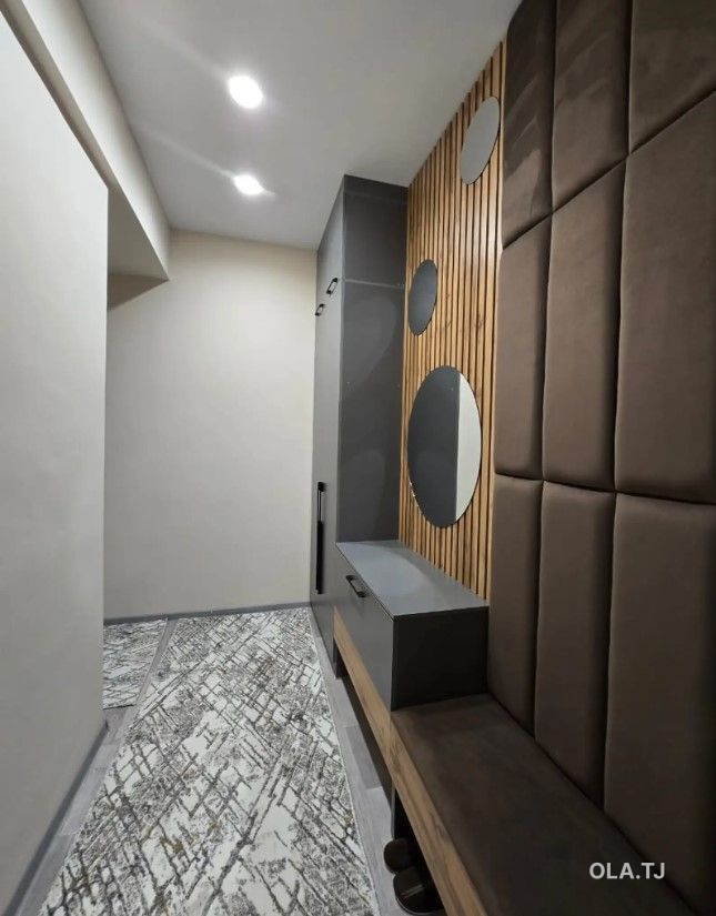 2 комнатная квартира,  этаж,