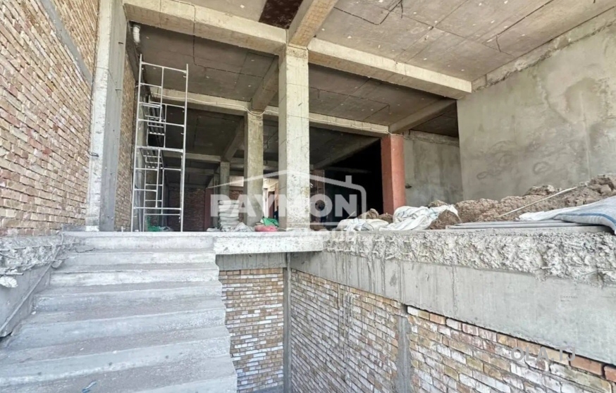 Помещение под свободное назначение, 350м², Молодёжный, Ру ба руйи мактаби 28
