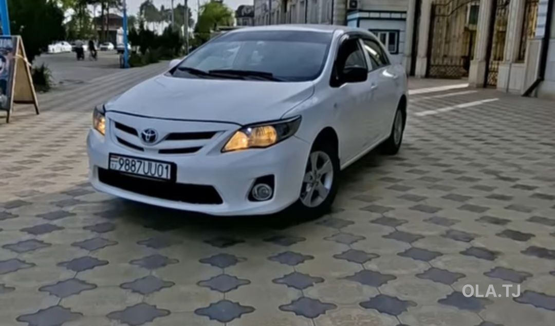 Toyota Corolla,  2013