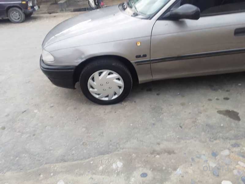 Opel Astra F,  1992