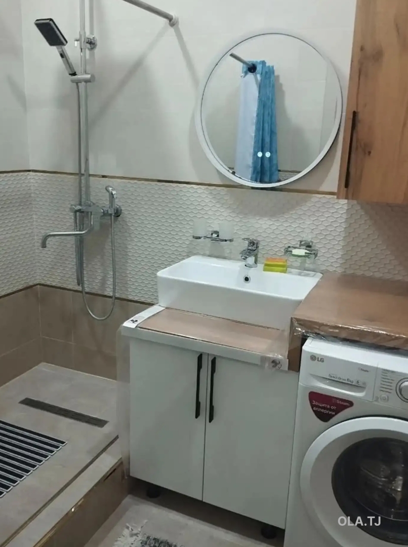 3 комнатная квартира, 2 этаж, 100 м²