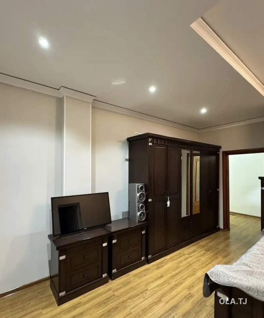 2 комнатная квартира, 8 этаж, 106 м²