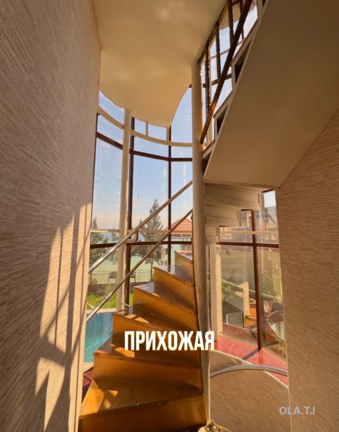 Дача, 5 комнат, 3 эт