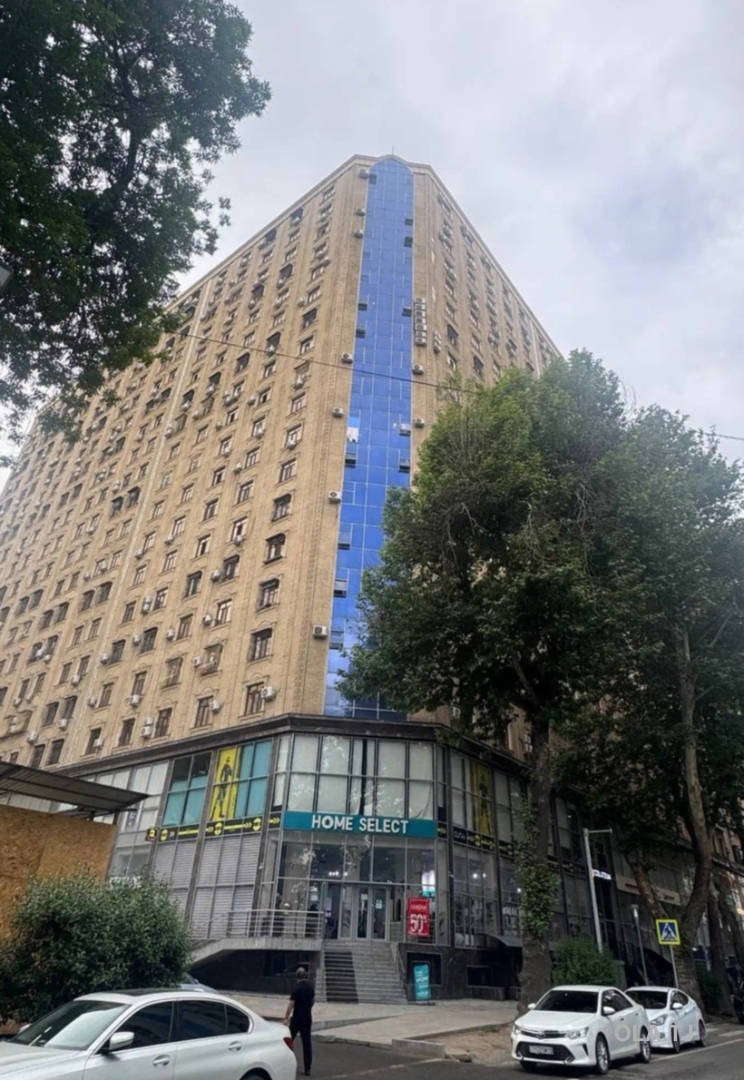 3 комнатная квартира, 15 этаж, 131 м²