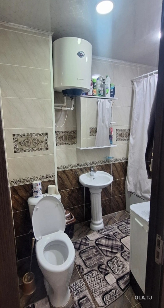 2 комнатная квартира,  этаж,