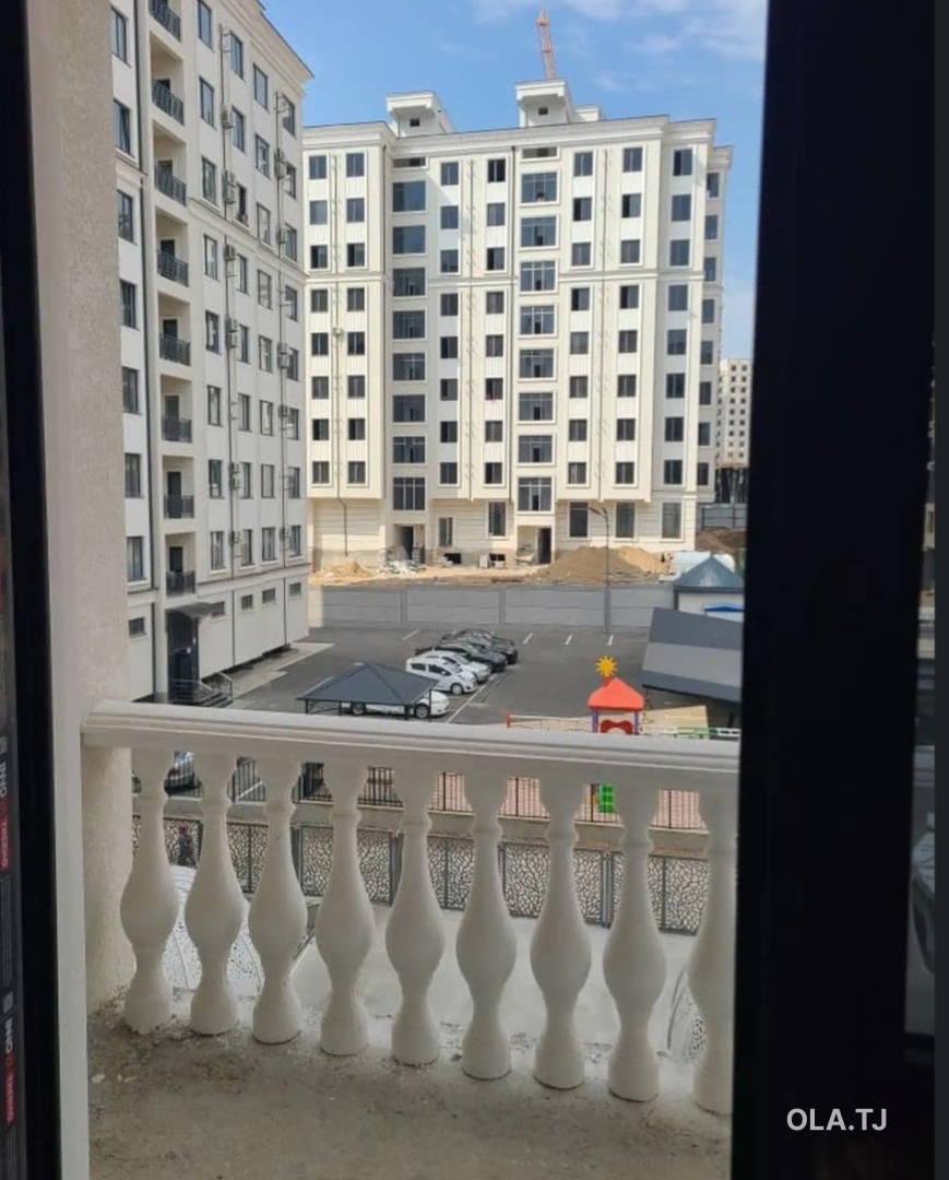3 комнатная квартира, 3 этаж, 82 м²