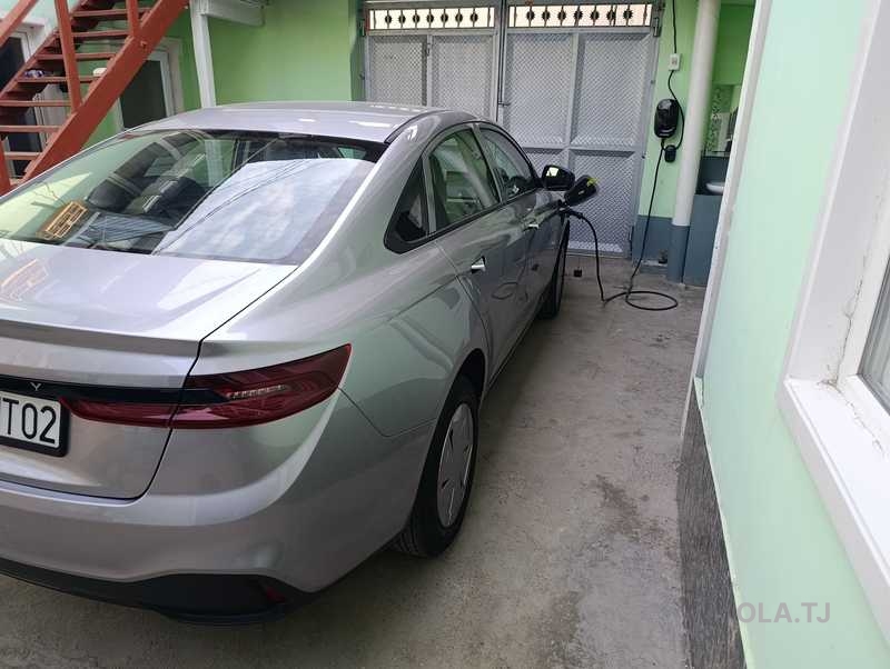 Geely Emgrand,  2024