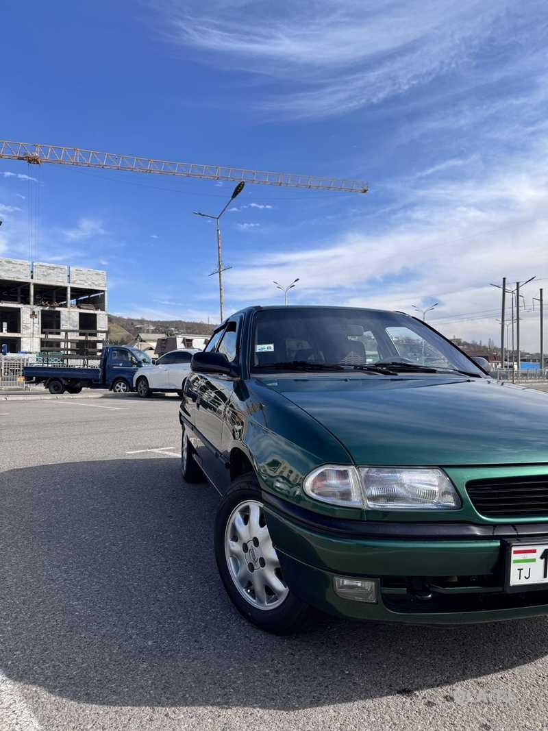Opel Astra F,  1996