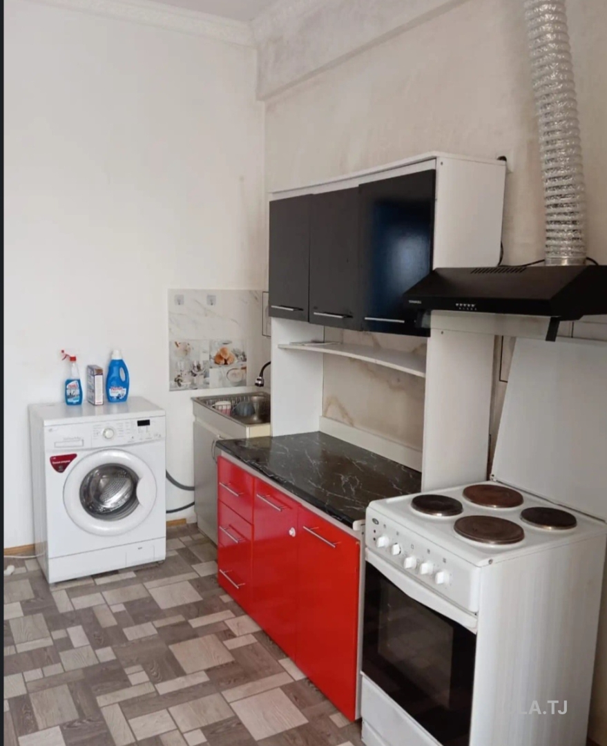 2 комнатная квартира, 2 этаж, 60 м²