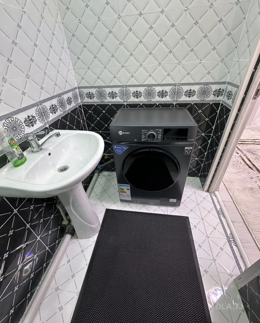 3 комнатная квартира, 19 этаж, 64 м²
