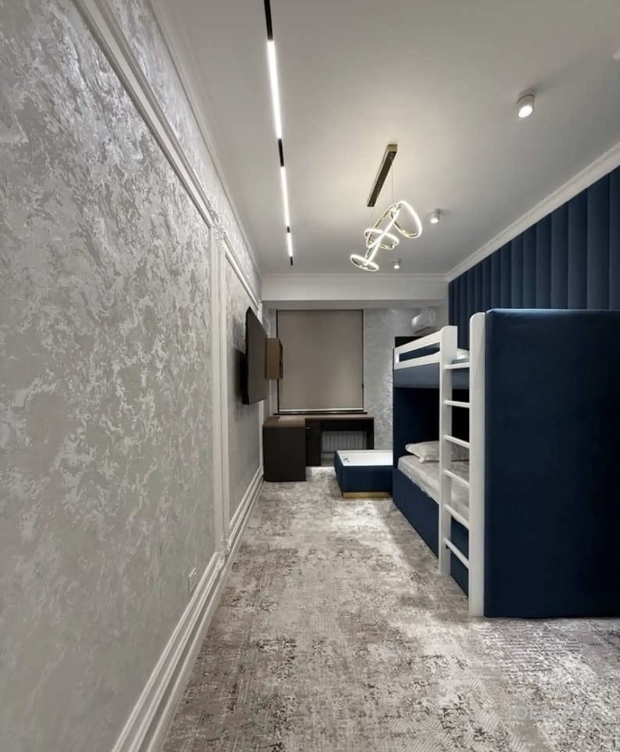 3 комнатная квартира, 10 этаж, 120 м²