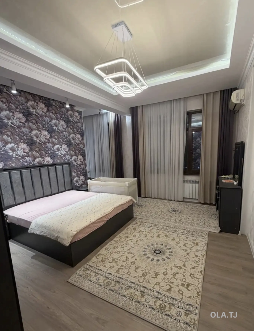 3 комнатная квартира, 5 этаж, 130 м²
