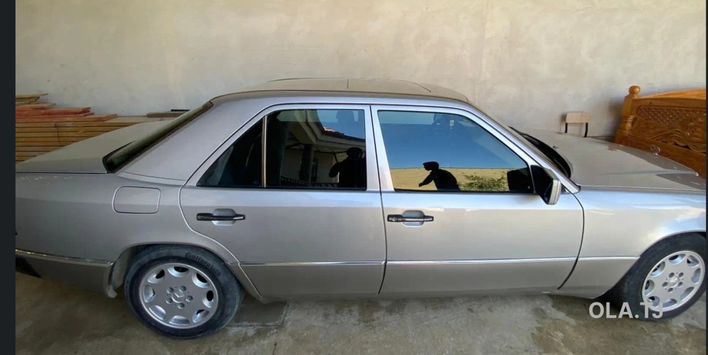 Mercedes-Benz W124,  1992