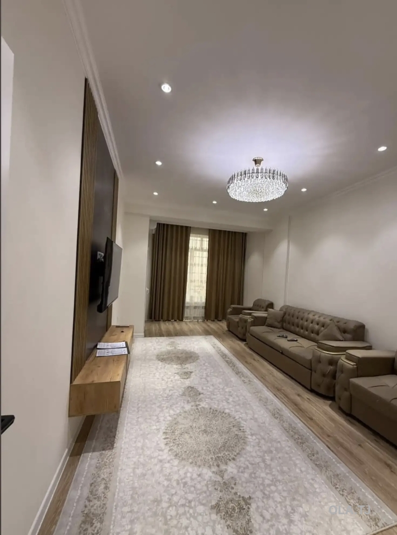 2 комнатная квартира, 13 этаж, 77 м²