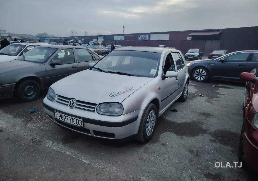 Volkswagen Golf,  1999