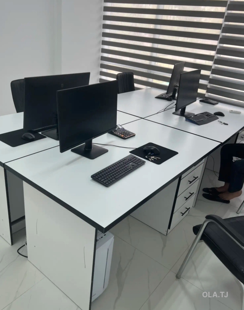 Офис в аренду, В бизнес-центре, 111 м²