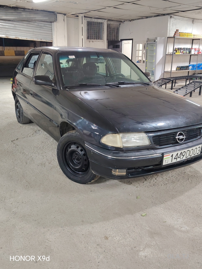 Opel Astra F,  1995