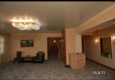 6 комнатная квартира, 2 этаж, 200 м²