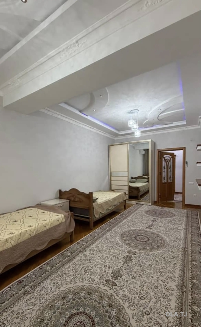 3 комнатная квартира, 5 этаж, 140 м²
