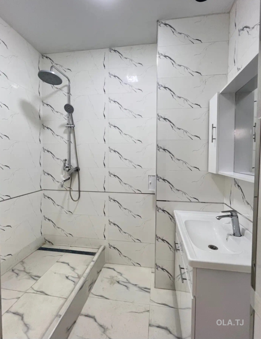 3 комнатная квартира, 2 этаж, 83 м²