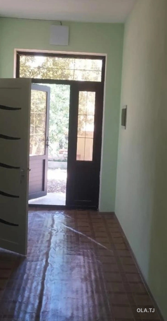 6 комнатная квартира, 1 этаж, 200 м²