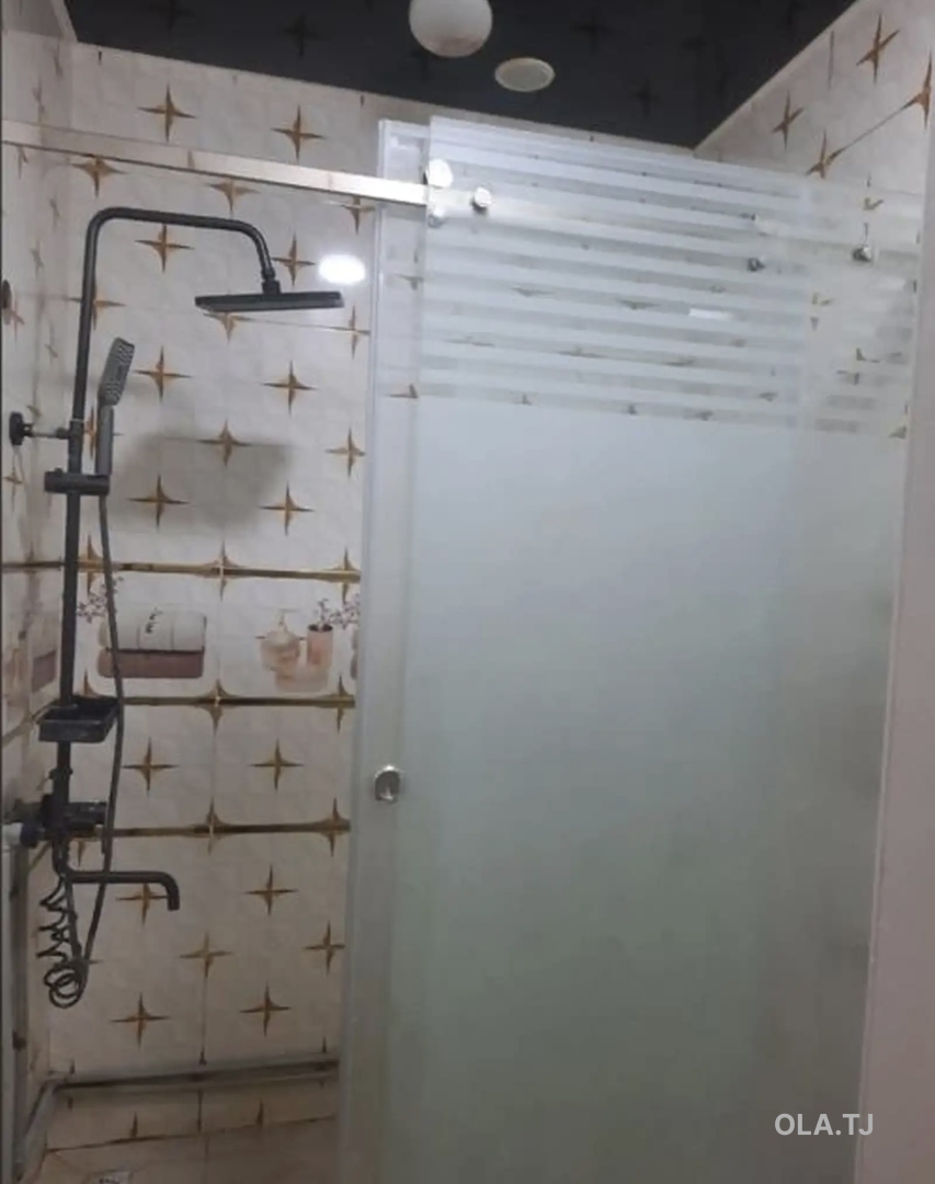 3 комнатная квартира, 2 этаж, 80 м²