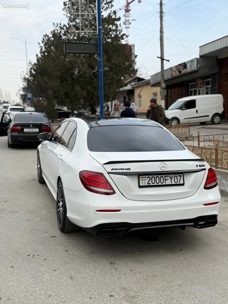 Mercedes-Benz E-Класс,  2018