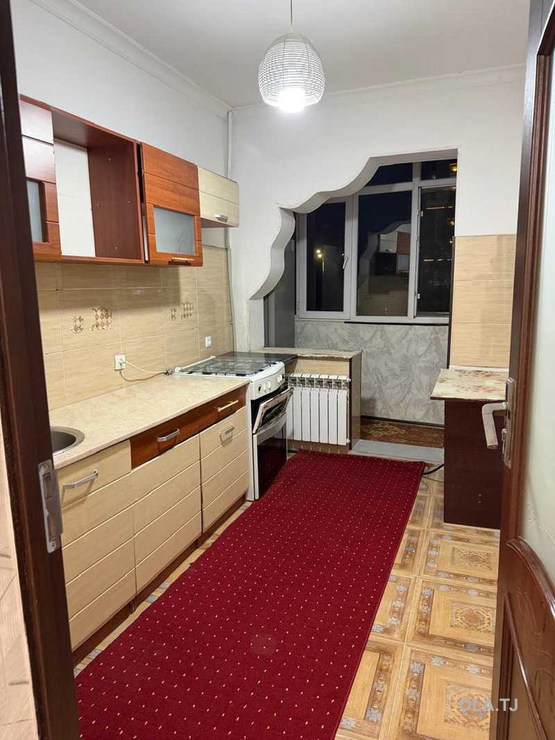 3 комнатная квартира, 2 этаж, 80 м²