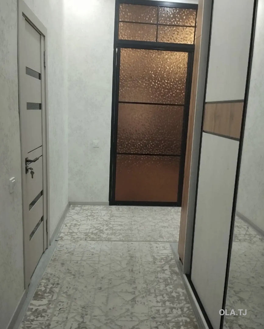 3 комнатная квартира, 2 этаж, 100 м²