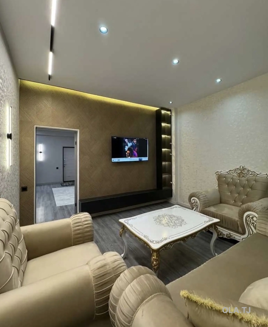 2 комнатная квартира, 8 этаж, 80 м²