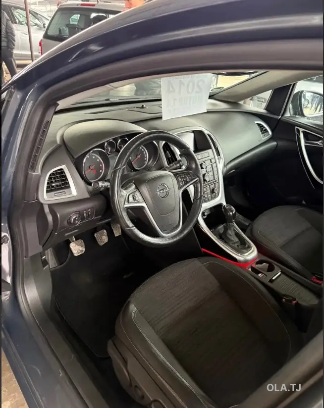 Opel Astra J,  2014