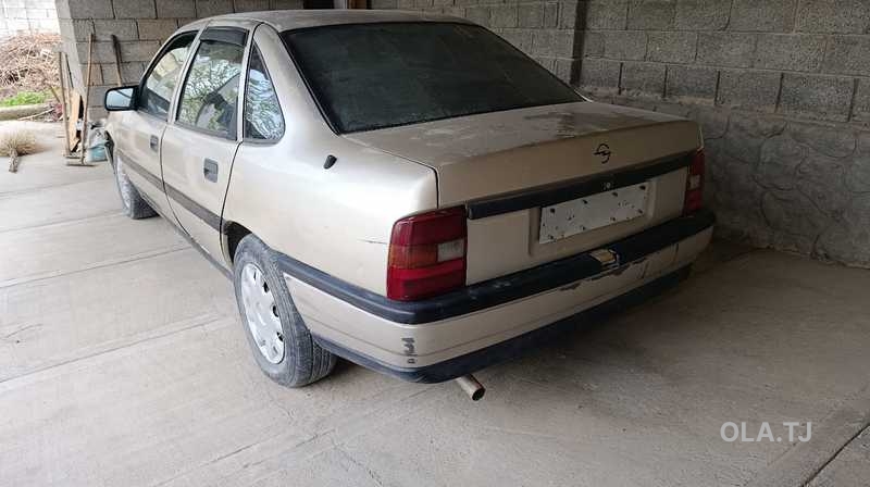 Opel Vectra A,  1991