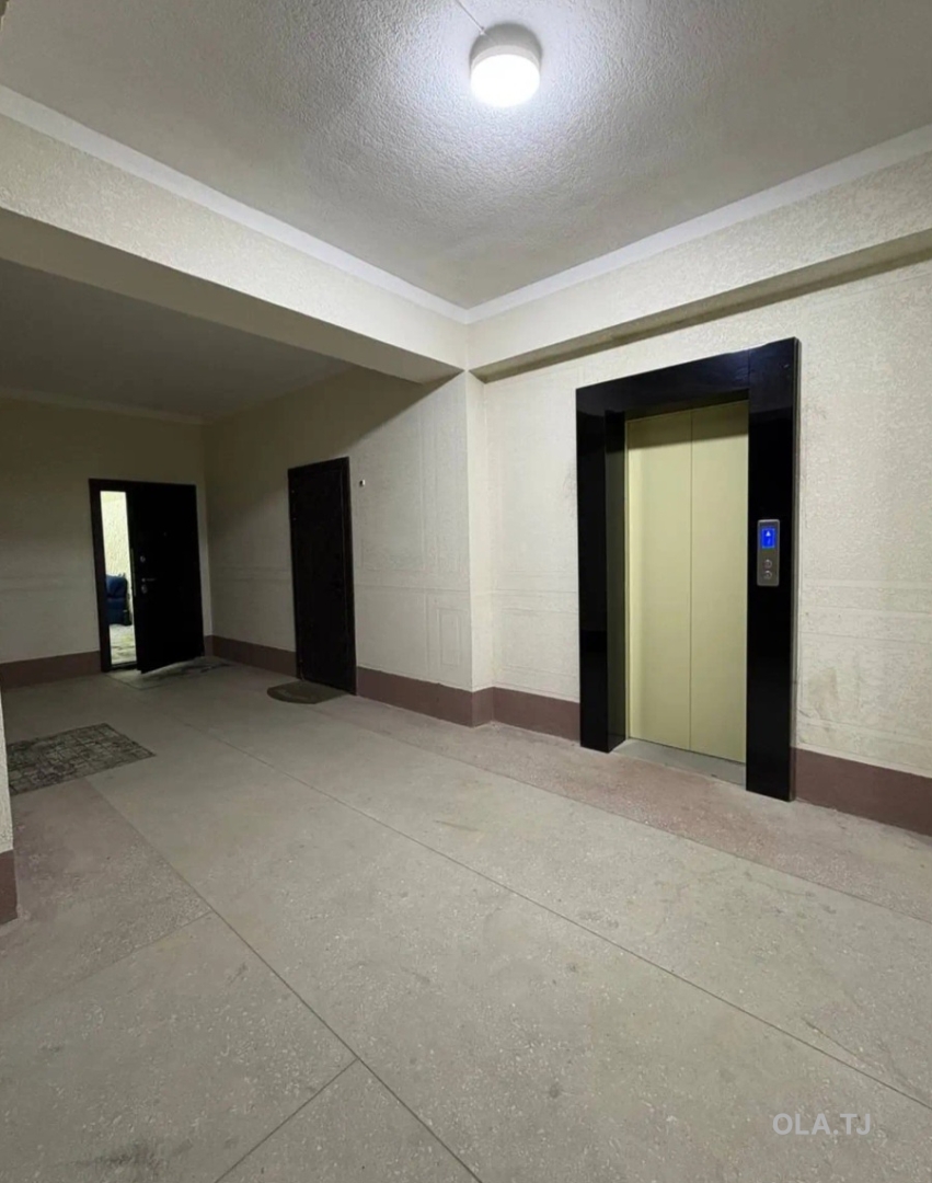 4 комнатная квартира, 4, 115 м²