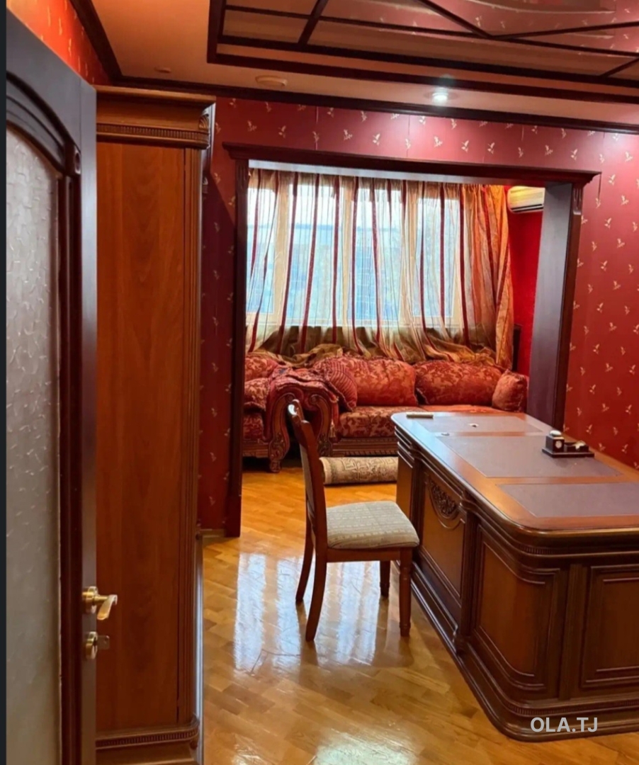 4 комнатная квартира, 3 этаж, 120 м²
